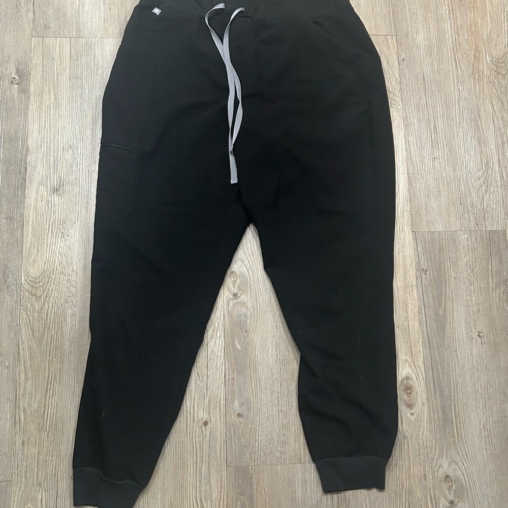 Women’s Figs Black Zamora Jogger Scrub Pants Large